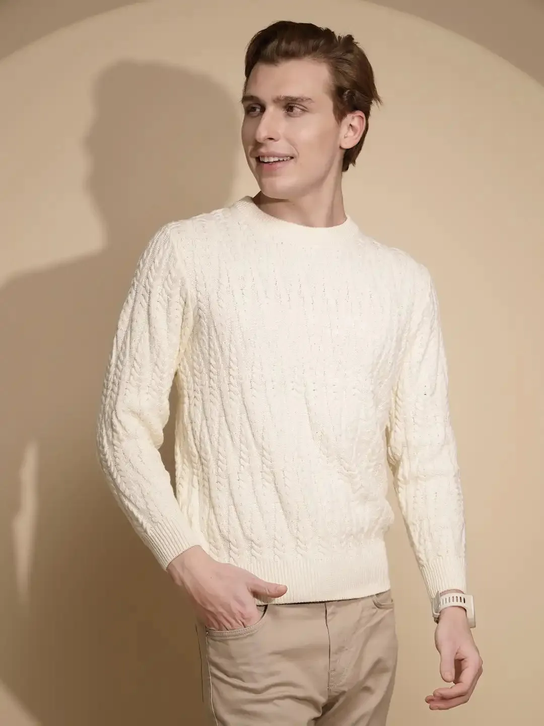 Men Off White Solid Full Sleeve Round Neck Knitted Pullover